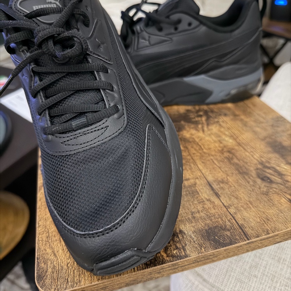 Puma Men's Black Sneakers